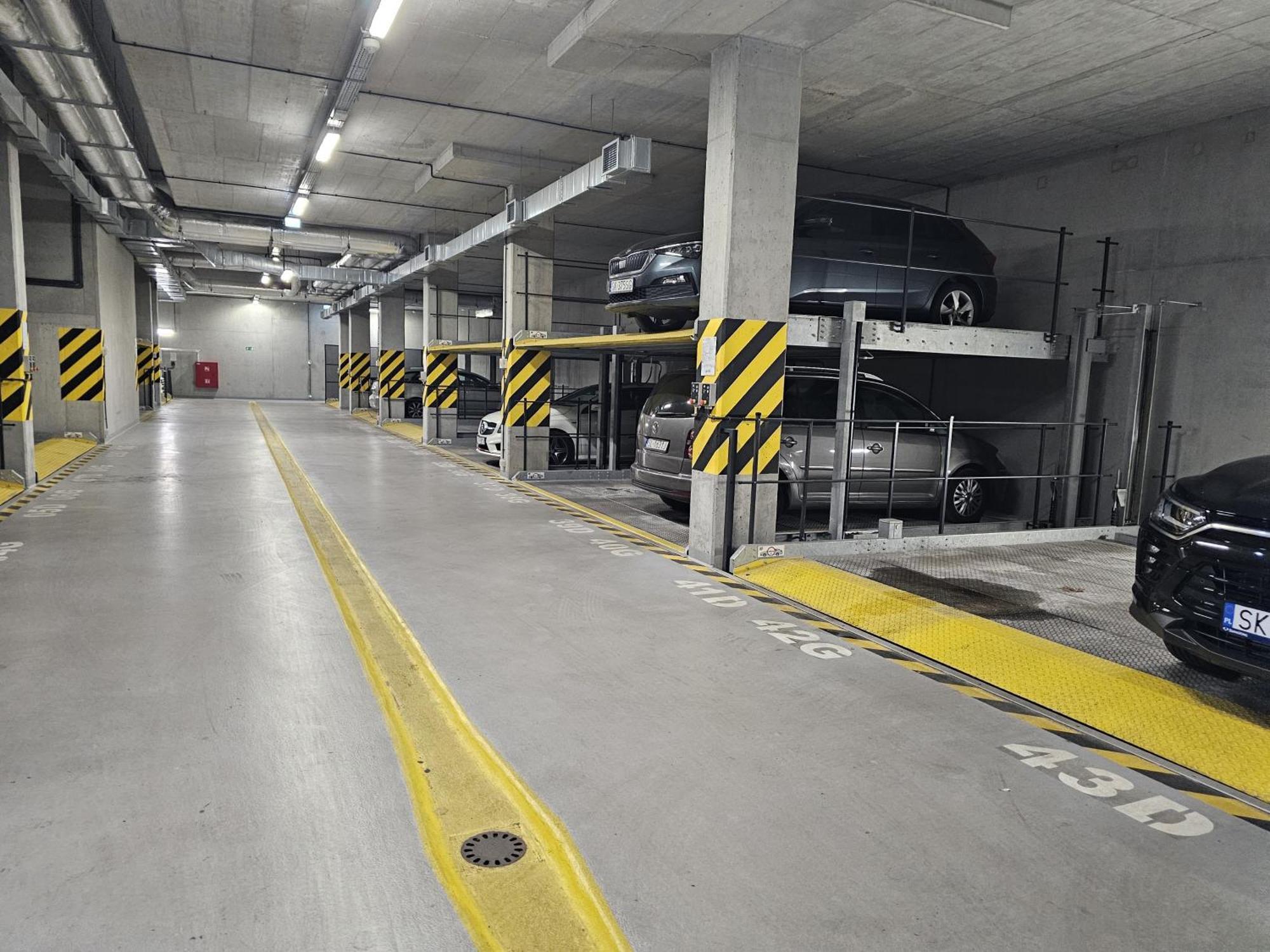 Urban Premium Opolska 10 Nr 89 2 Garages * Kattowitz